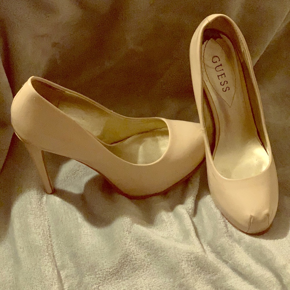 Guess platform heals